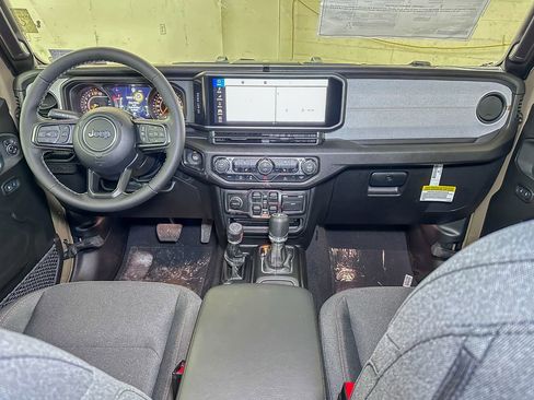 New 2026 Jeep Gladiator Sport image 22