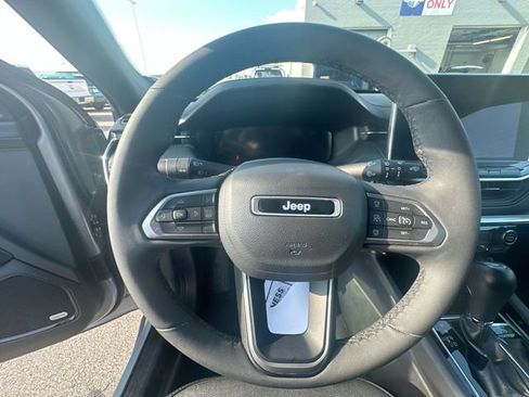 Used 2023 Jeep Compass High Altitude AWD/4WD image 16