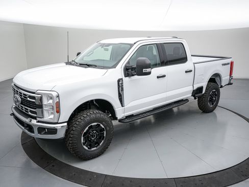 New 2026 Ford F250 XLT w/ Tremor Off-Road Package image 9