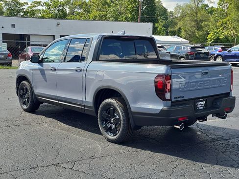 New 2026 Honda Ridgeline Black Edition image 4