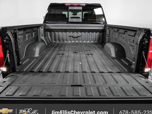 Used 2025 Chevrolet Silverado 2500 High Country w/ High Country Premium Package AWD/4WD image 31