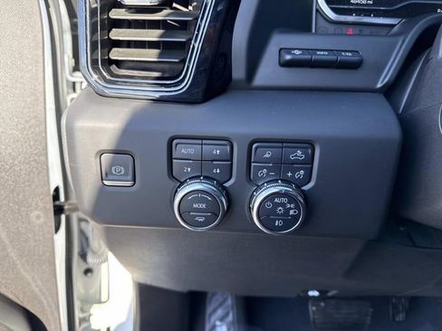 Used 2023 GMC Sierra 1500 AT4X image 29