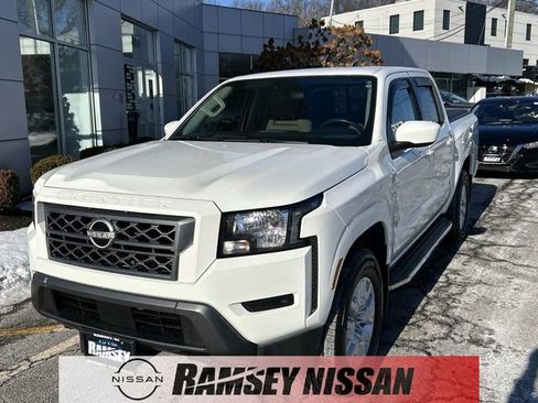 Certified 2022 Nissan Frontier SV w/ Technology Package image 1
