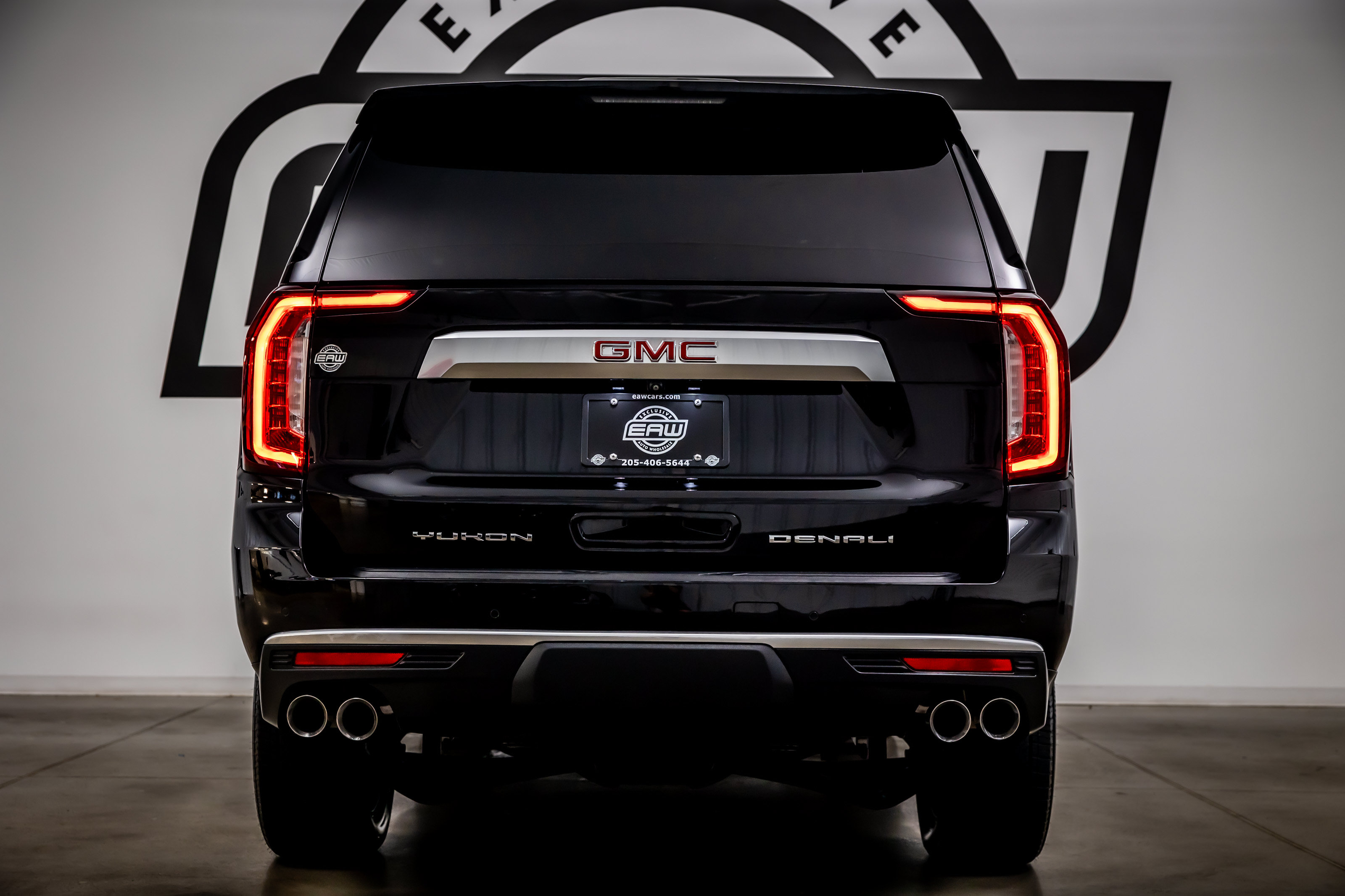 Used 2023 GMC Yukon XL Denali AWD/4WD image 11