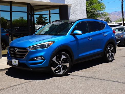 Used 2016 Hyundai Tucson Limited w/ Option Group 03 FWD image 2
