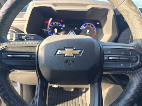 Used 2024 Chevrolet Colorado W/T image 28