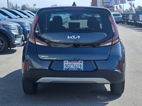 Used 2023 Kia Soul LX FWD image 5