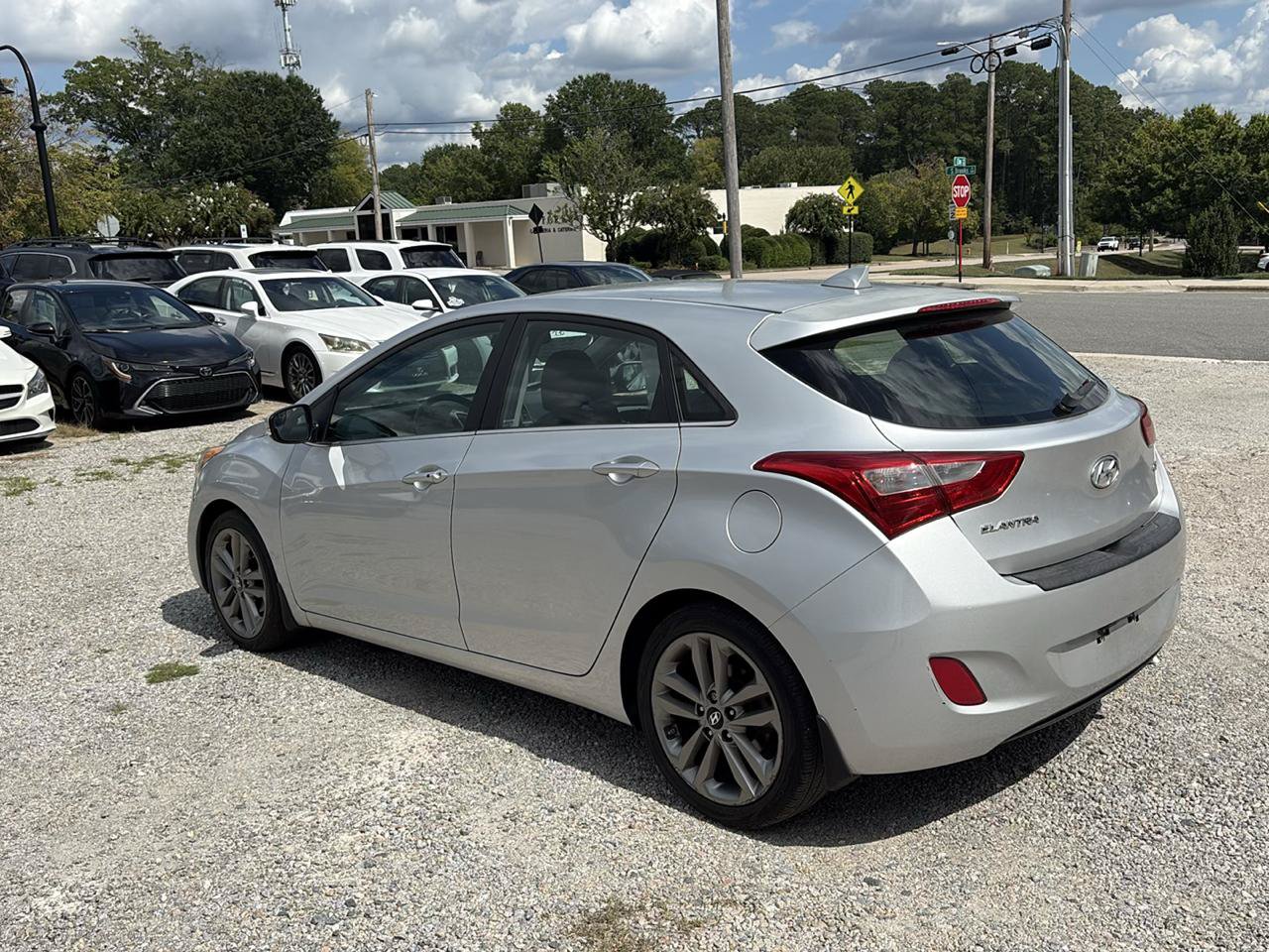 Used 2016 Hyundai Elantra GT FWD image 15