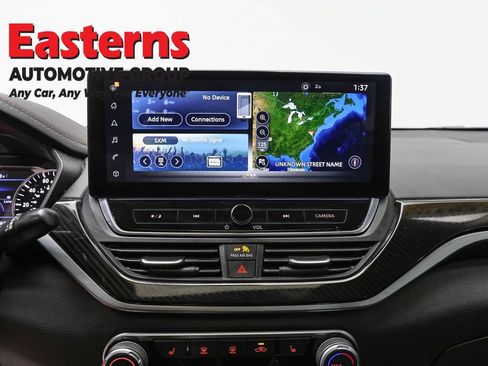 Used 2023 Nissan Altima 2.5 SR w/ SR Premium Package FWD image 12