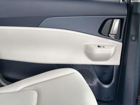 New 2026 Kia Carnival EX FWD image 21