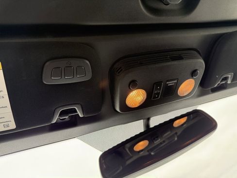 Used 2017 Ford Mustang Premium image 30