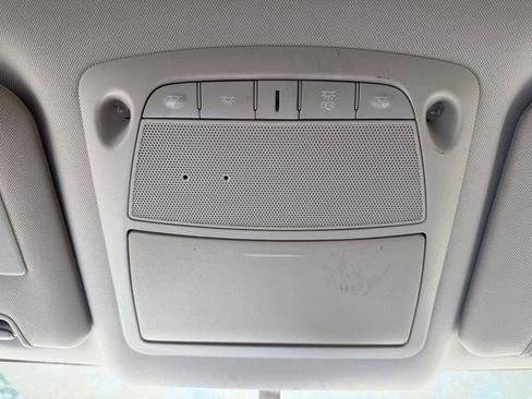Used 2018 Nissan Rogue SV AWD/4WD image 13