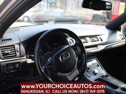 Used 2017 Lexus CT 200h image 13