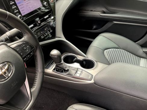 Used 2023 Toyota Camry SE FWD image 16