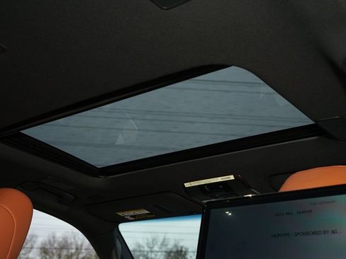 Used 2026 Lexus LX 700h Ultra Luxury image 21