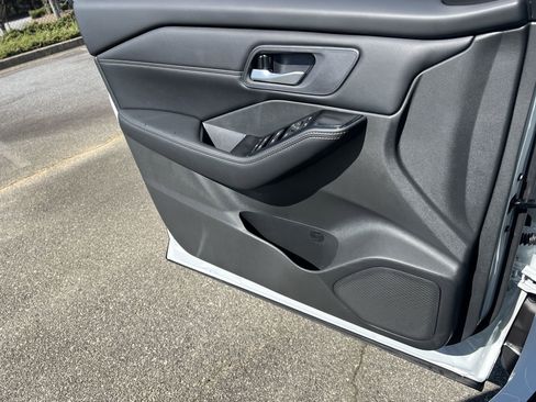 New 2026 Nissan Rogue SV image 14