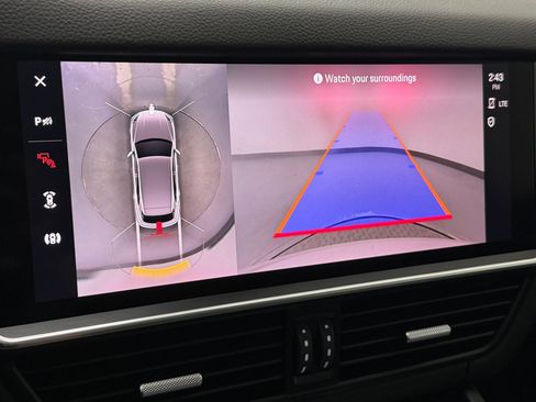 Certified 2023 Porsche Cayenne AWD/4WD image 19