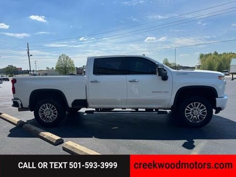 Used 2023 Chevrolet Silverado 2500 High Country w/ Safety Package II image 7