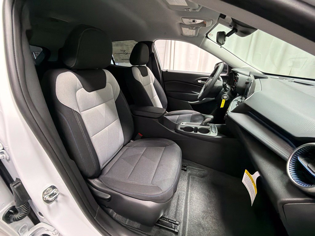 New 2026 Chevrolet Trax LS FWD image 30