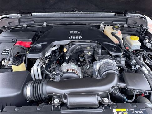 Used 2018 Jeep Wrangler Unlimited Sport S image 30