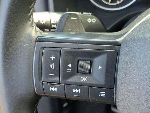 Certified 2025 Nissan Rogue SV AWD/4WD image 21