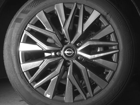 Used 2025 Nissan Altima 2.5 SV image 13