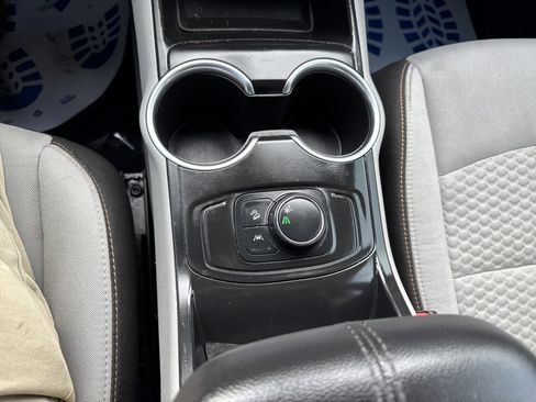 Used 2020 GMC Terrain SLE w/ LPO, Floor Liner Package image 26