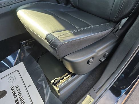 Used 2022 Dodge Durango GT image 33