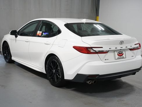 Certified 2025 Toyota Camry SE FWD image 6