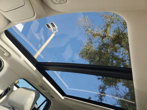 Certified 2025 Ford Expedition Active image 30