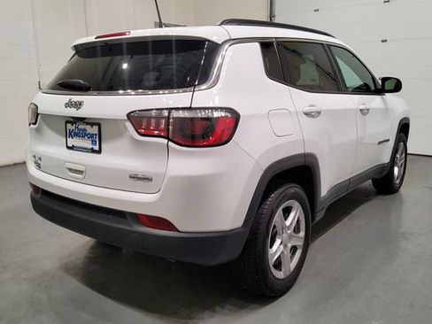 Used 2024 Jeep Compass Latitude AWD/4WD image 8