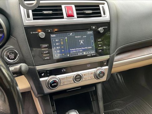 Used 2015 Subaru Outback 3.6R Limited AWD/4WD image 9