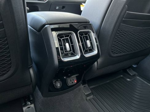New 2026 Kia Sorento SX Prestige AWD/4WD image 17