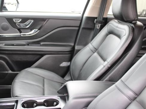 Used 2023 Lincoln Corsair Reserve FWD image 33