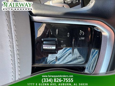 Used 2023 Land Rover Range Rover Sport SE image 18