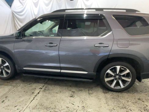 Used 2025 Honda Pilot Elite image 12