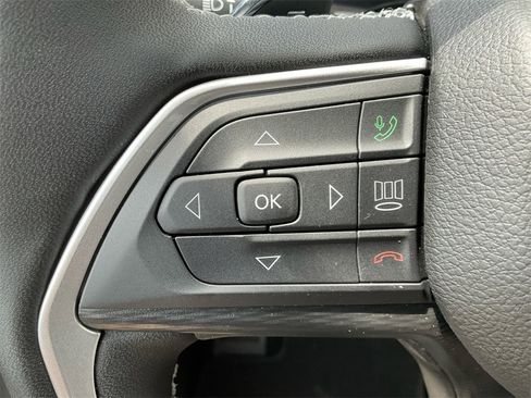 New 2025 Jeep Grand Cherokee L Laredo w/ Luxury Tech Group I image 36