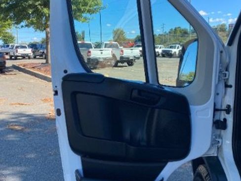 Used 2018 RAM ProMaster 2500 image 15