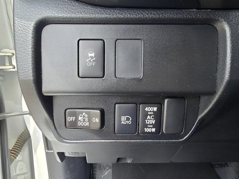 Used 2020 Toyota Tacoma TRD Sport w/ Technology Package AWD/4WD image 20