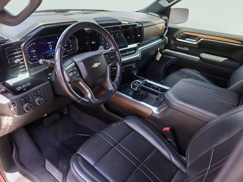 Used 2023 Chevrolet Silverado 1500 High Country w/ High Country Premium Package AWD/4WD image 13