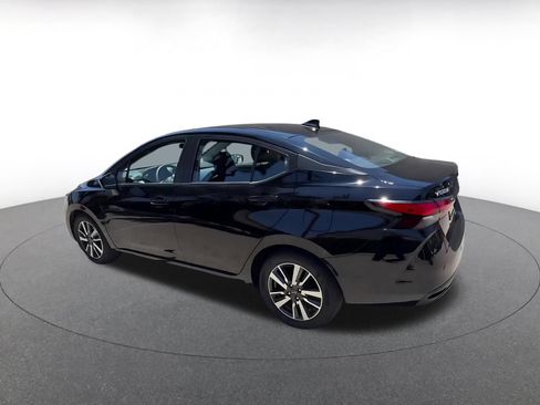 Used 2025 Nissan Versa SV FWD image 10