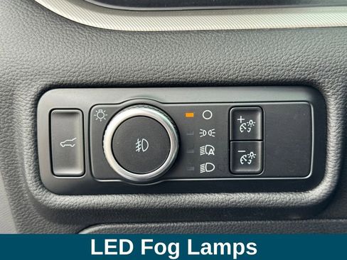 Used 2024 Ford Explorer XLT w/ Equipment Group 202A image 18