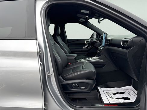 Used 2020 Ford Explorer ST w/ ST Street Pack image 10