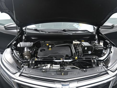 Used 2024 Chevrolet Equinox LT AWD/4WD image 12
