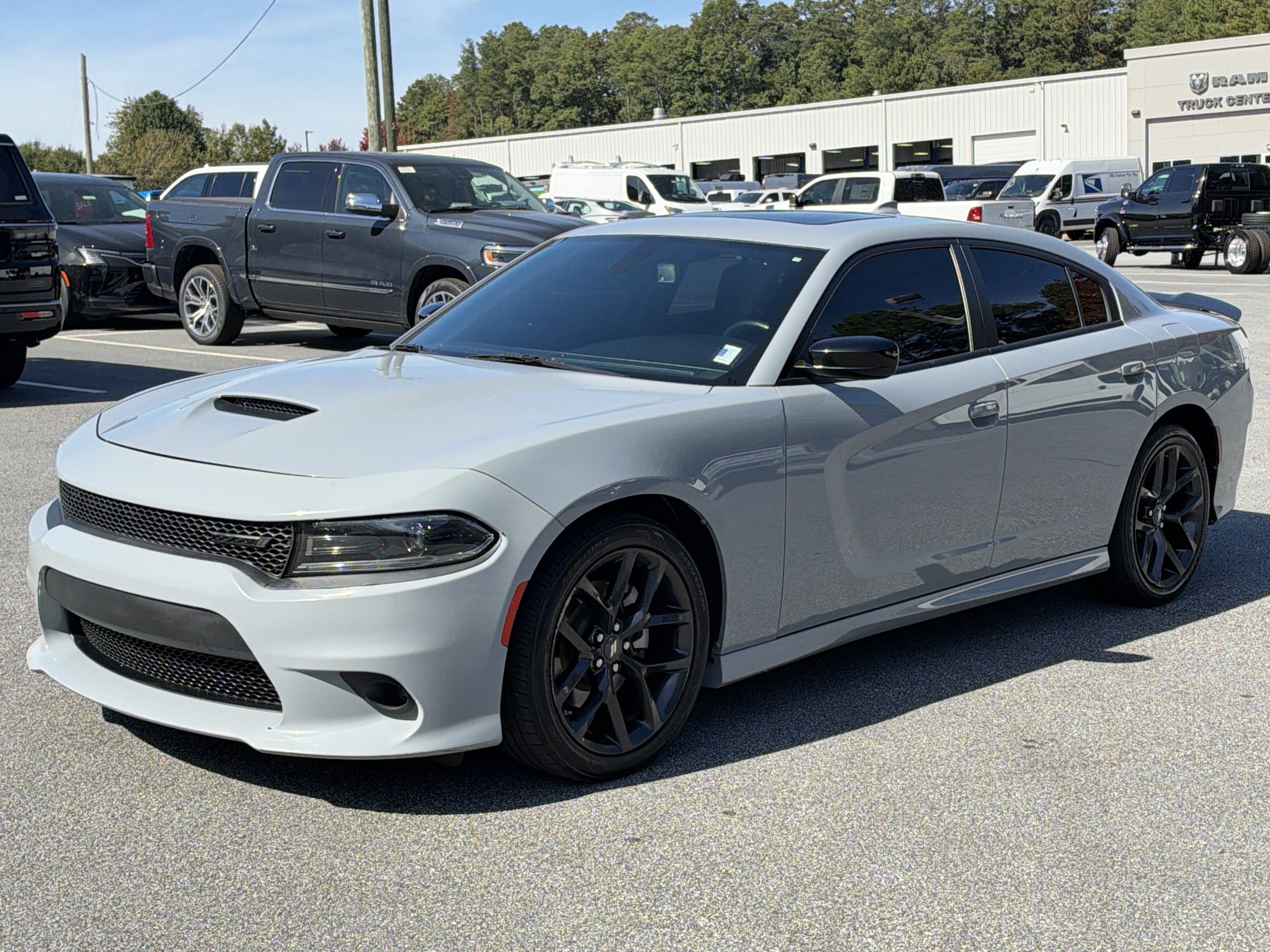 Used 2022 Dodge Charger GT w/ Plus Group RWD image 3