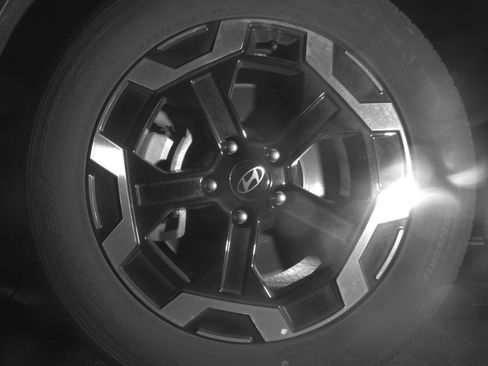 Used 2025 Hyundai Santa Fe SEL FWD image 15