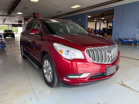 Used 2017 Buick Enclave Leather AWD/4WD image 1