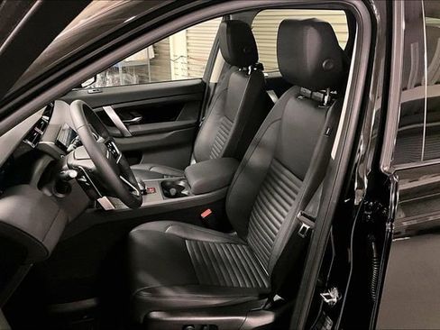 Certified 2025 Land Rover Discovery Sport S image 15