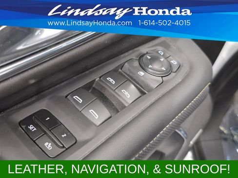 Used 2023 GMC Yukon SLT AWD/4WD image 22