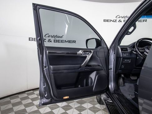 Used 2023 Lexus GX 460 Premium w/ Premium Package image 26